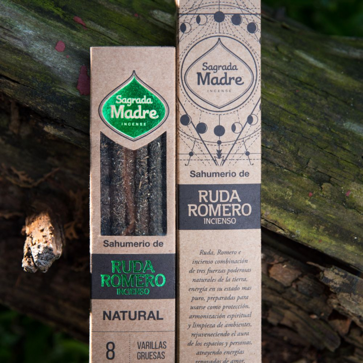 Rosmariini, Ruuti & Frankincense suitsuketikkuja 8kpl ryhmässä Koti & Sielu / Tunnelma & tuoksu / Suitsuke @ Rawfoodshop Scandinavia AB (17-01)