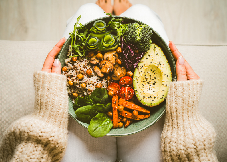 Buddha bowl - värikäs ja vegaaninen ruoka kaikille tilaisuuksille Buddha bowl - värikäs ja vegaaninen ruoka kaikille tilaisuuksille