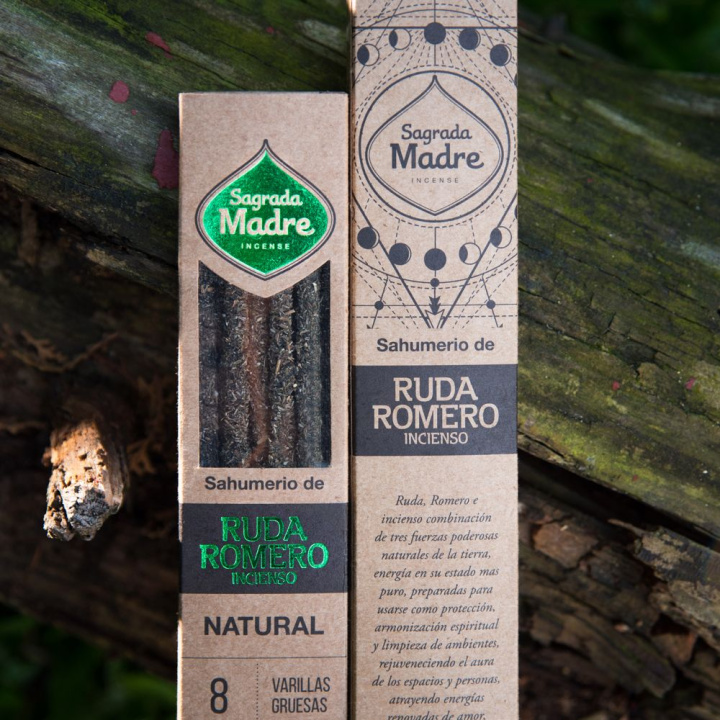 Rosmariini, Ruuti & Frankincense suitsuketikkuja 8kpl ryhmässä Koti & Sielu / Tunnelma & tuoksu / Suitsuke @ Rawfoodshop Scandinavia AB (17-01)