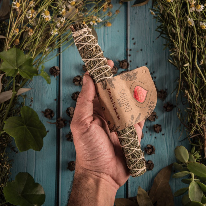 Sahumo Smudgestick 7 Pyhää Yrttiä 1 kpl ryhmässä Koti & Sielu / Tunnelma & tuoksu / Suitsuke @ Rawfoodshop Scandinavia AB (83-01)