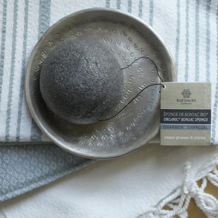 EKO Konjak-sieni bambuhiilellä ryhmässä Iho & Vartalo / Kasvot / Sienet @ Rawfoodshop Scandinavia AB (KKONJCH-V-IN10)