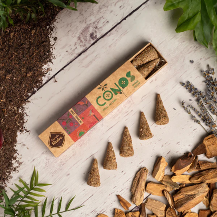 Patchouli & Palo Santo suitsukekartiot 8 kpl ryhmässä Koti & Sielu / Tunnelma & tuoksu / Suitsuke @ Rawfoodshop Scandinavia AB (SKU-517)